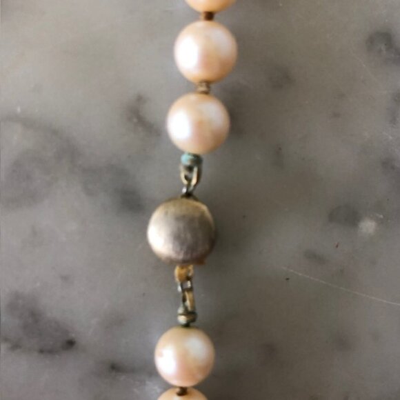 VINTAGE Pearl Costume Necklace Approx 24" Long - Picture 8 of 10